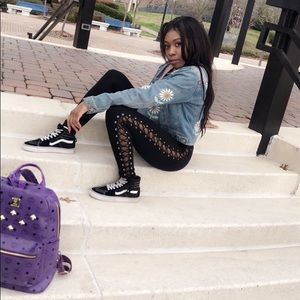 Meet your Posher, Jayah